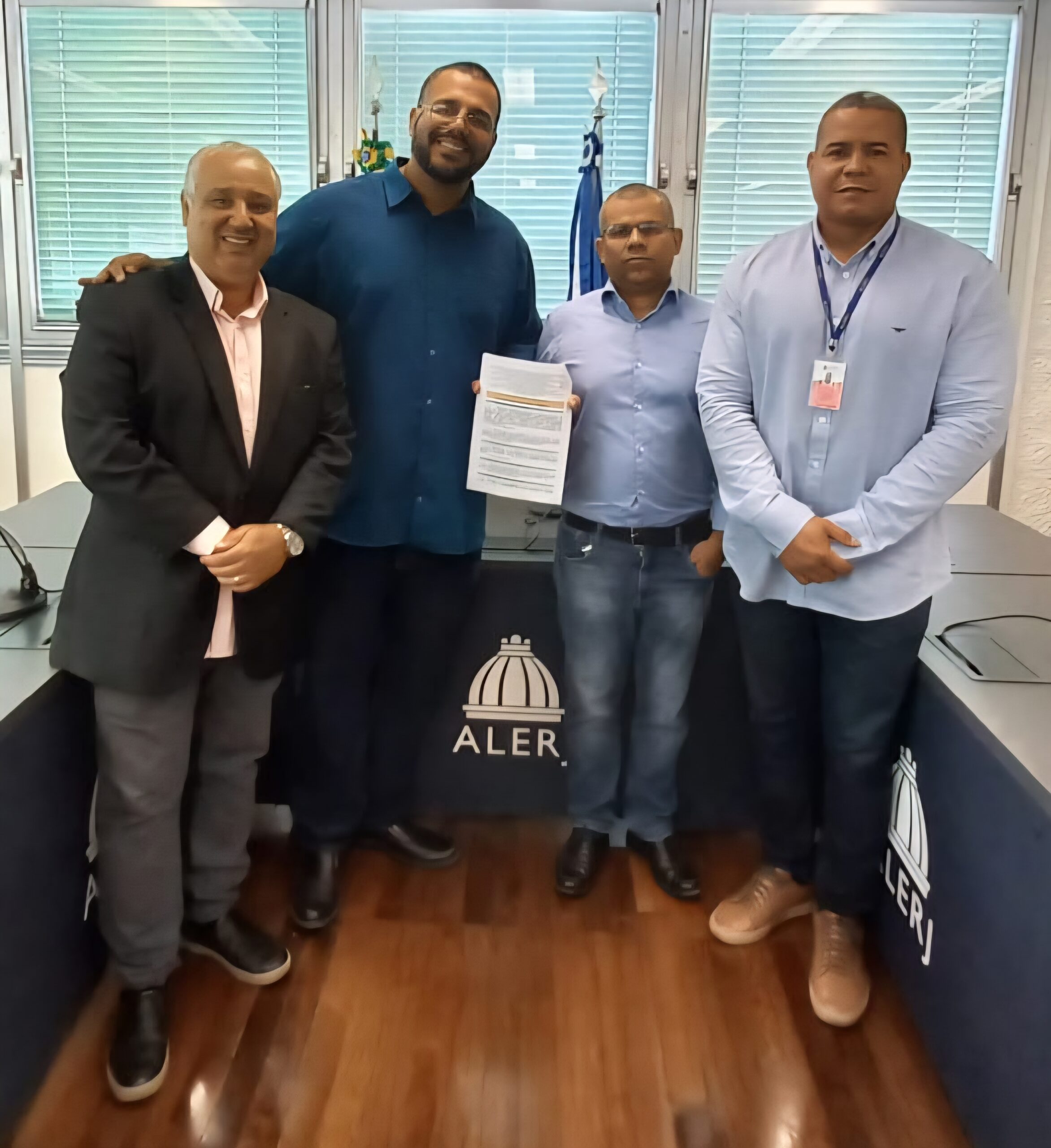 Indicação Legislativa nº 577/2025 é aprovada por unanimidade na CCJ da Alerj: um marco histórico para os Executivos Públicos do Rio de Janeiro